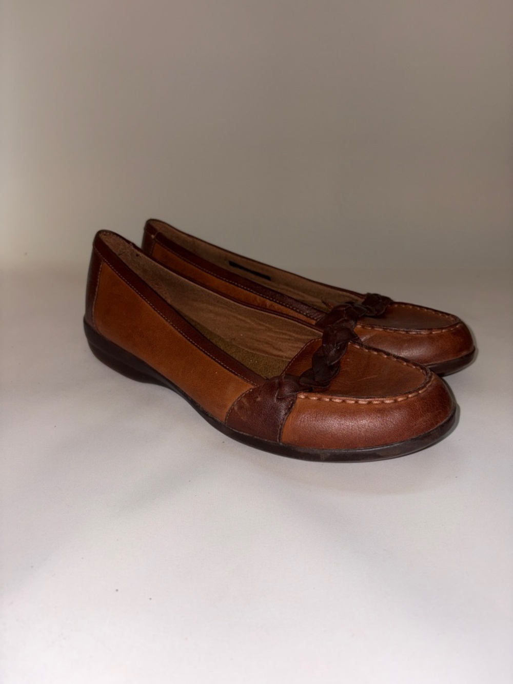 Clarks Two-Tone Brown Leather Braided Moccasin Flats Size 9.5